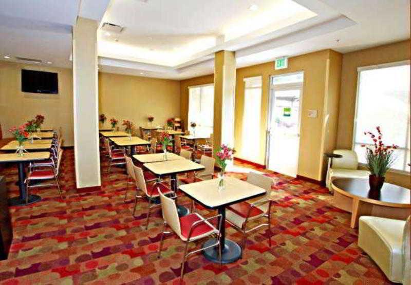 Towneplace Suites By Marriott Phoenix Goodyear Restaurant foto